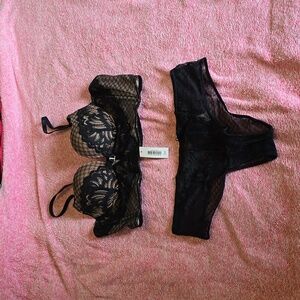 Adore Me Push-Up Bra (34A) with Matching Underwear (Size Small)